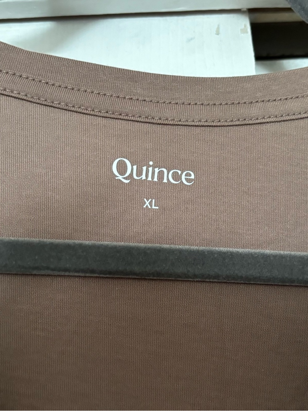 Quince V-Neck Tee - Navy & Cream - Picture 4 of 4